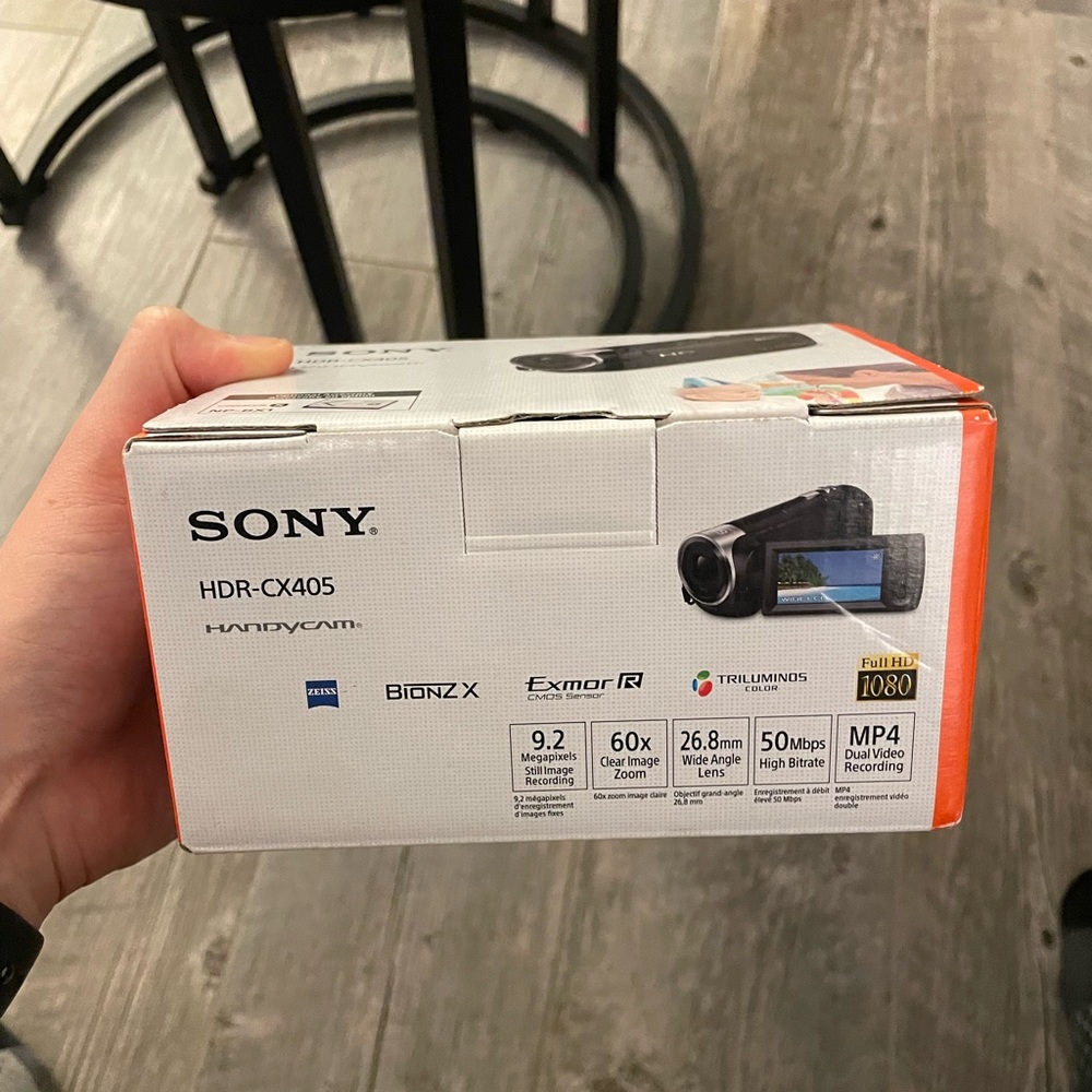 Sony HDR CX405 Handycam video camera NEW IN BOX